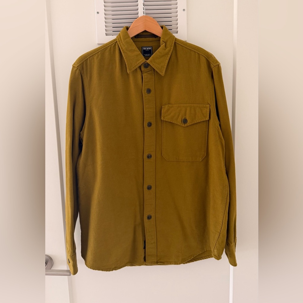 Todd Snyder Green Chartreuse Casual Button Down Shirt